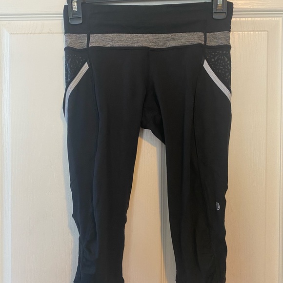 Lululemon Running Capris - Size 4 - Picture 1 of 6